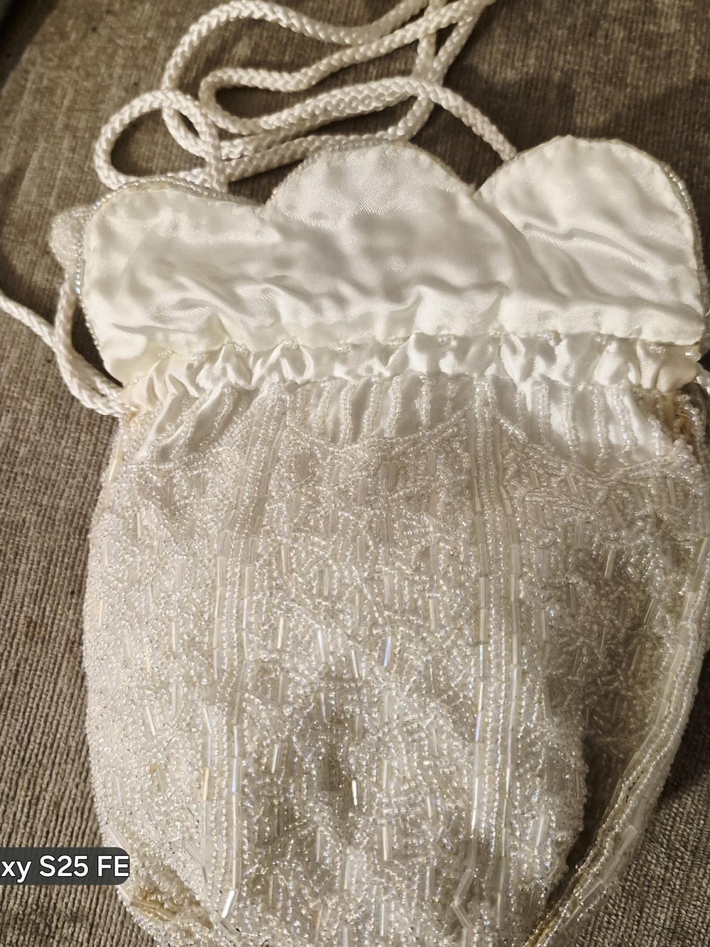 Vintage Carlo Fellini Ivory Beaded Cream Drawstring Mini Shoulder Bag - Picture 2 of 3